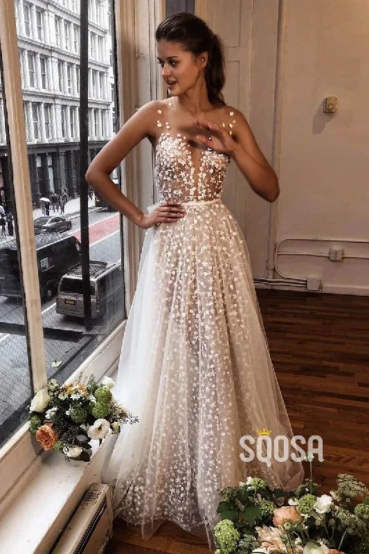 Plunging V-neck Exquisite Lace Bohemian Wedding Dress QW2543 Sleeveless Wedding Dress