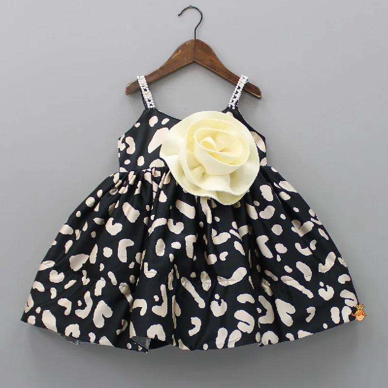 Flower Enhanced Strappy Flared Dress With Detachable Bow Halter unclassified dresses